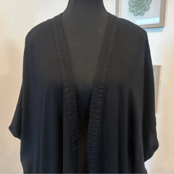 Aritzia Sunday Best Black Open-Front Knee Length Kimono Size S/M EUC - Picture 6 of 11
